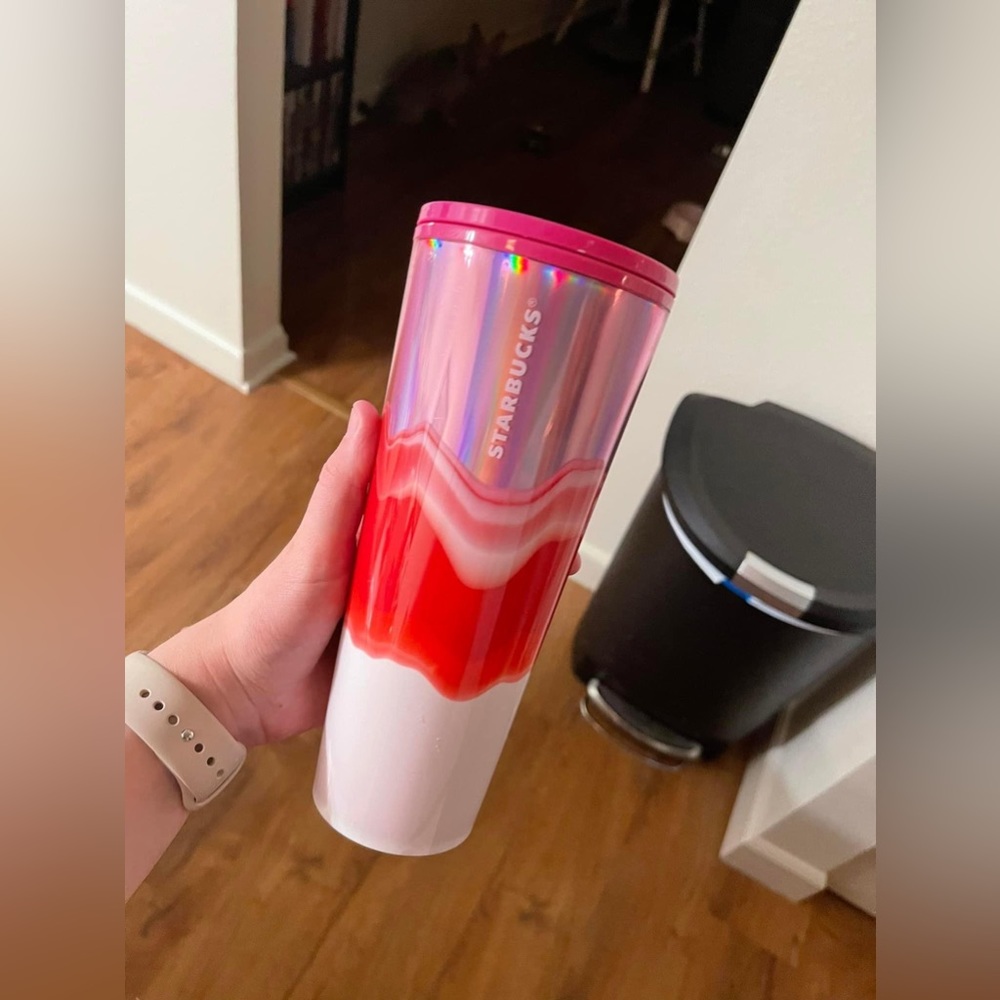 Starbucks cup (no straw)